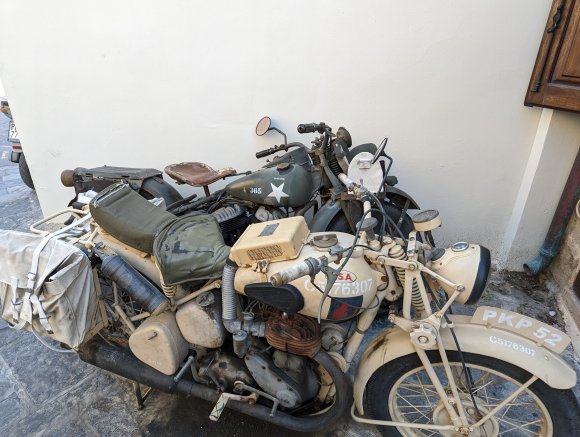 PXL_20231012_075142443